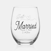 Schattige Hart Net Getrouwd Script Namen Trouwdag Wijnglas Zonder Voet (Voorkant)