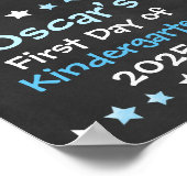 Schattige hippe schooljongen eerste schooldag scho poster (Hoek)