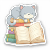 Schattige kat bovenop een stapel boeken sticker (Voorkant)