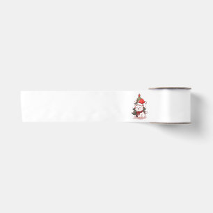 Schattige kat met kerstmuts bij kerstboom lint