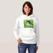 Schattige kat zitten in een veld van Daisies Hoodie (Voorkant volledig)