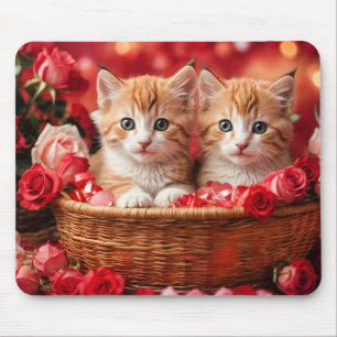 Schattige Kittens in een Strooien Mand Muismat