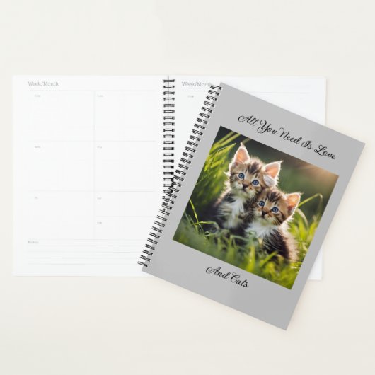 Schattige Kittens in gras Planner (Display)