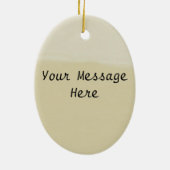 Schattige klein meisje met poppenlicht tan keramisch ornament (Achterkant)