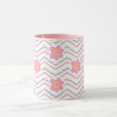 Schattige lachend gezicht op roze Chevron Pattern Mok (Midden)