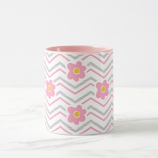 Schattige lachend gezicht op roze Chevron Pattern Mok (Midden)