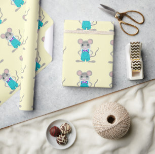 Schattige met de hand geschilderde kleine muis in cadeaupapier