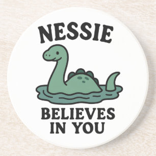 Schattige Nessie Loch Ness Monster Gelooft In Jou Zandsteen Onderzetter
