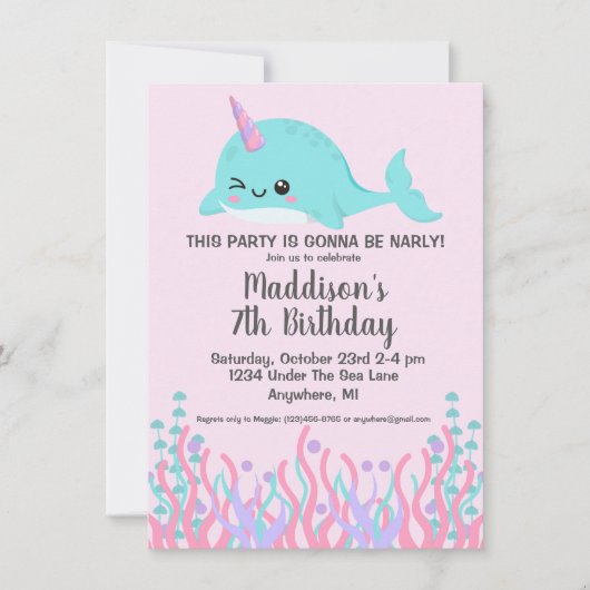 Schattige onder het Zee Knipkend Narwhal Verjaarda Kaart (Voorkant)