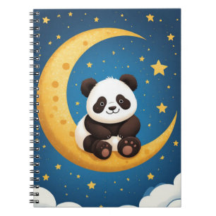 Schattige panda zittend op een gouden halvemaan notitieboek