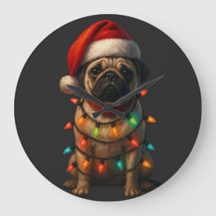 Schattige Pug Verpakt in Kerstlichtjes met Kerstma Grote Klok