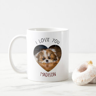 Schattige shih tzu die een Valentijnshart vasthoud Koffiemok