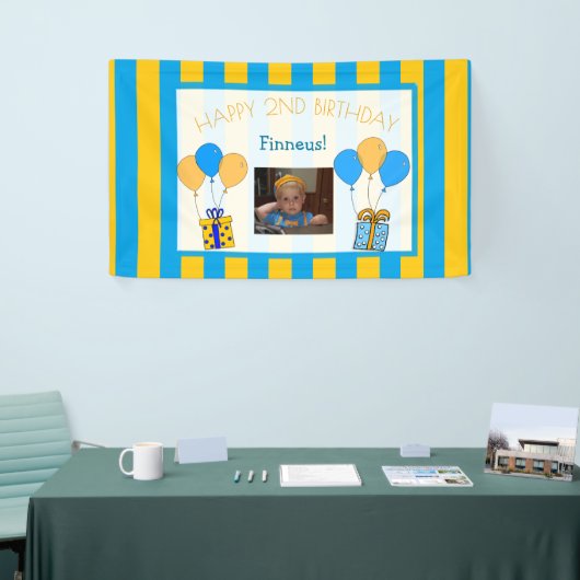 Schattige Sinaasappel en blauw Happy Birthday gepe Spandoek (Beurs)