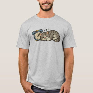 Schattige slaperige tabbykat en retro wekker Illus T-shirt