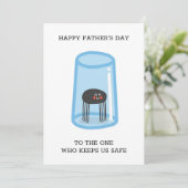 Schattige spin in glas grappige tekst Vaderdag  Feestdagenkaart (Staand voorkant)