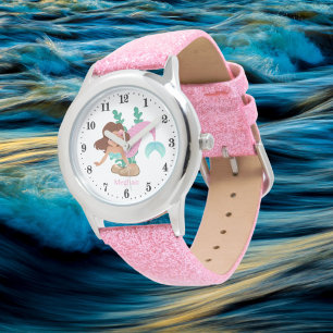 schattige strandliefhebbers noemen meisje kinder horloge
