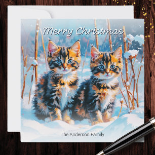 Schattige tabby katjes in de sneeuw huisdier kerst feestdagenkaart