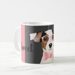 Schattige terrier-hond met bril en boegachtig stro koffiemok