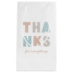 Schattige typografie lettertype. Pastelkleurige be Klein Cadeauzakje