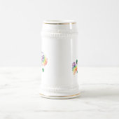 Schattige vrolijk lachende dansende kabouter, een  bierpul (Center)