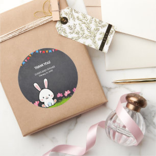Schattige Wit Krijtbord Bunny Baby shower Ronde Sticker