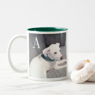 Schattige Witte Hond Enkele Initiaal Groen Tweekleurige Koffiemok