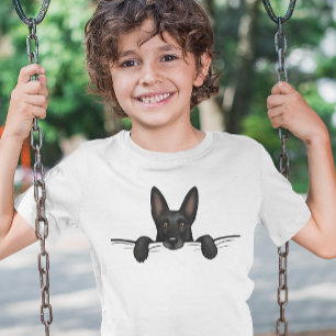Schattige zwart duits herder hond gluren t-shirt