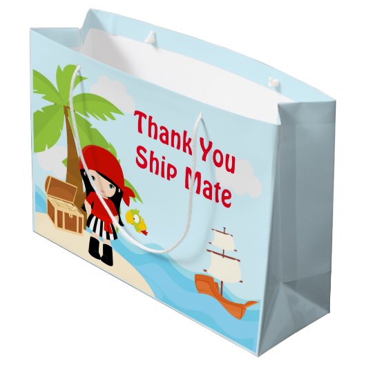 Schattige zwart haar piratenmeisje in RedBirthday Groot Cadeauzakje (Achterkant Gekanteld)
