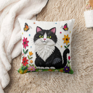 Schattige zwart-witte kat, bloemen en vlinders kussen