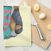 schattige zwarte en geelbruine puppy met kerstmis theedoek (Quarter Fold)