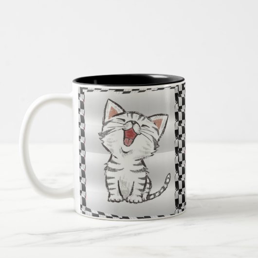 schattige zwarte en witte katten met dambord, mokk tweekleurige koffiemok (Links)