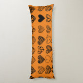 Schattige zwarte-hartenkrabbeltekening lichaamskussen (Achterkant (Verticaal))