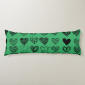 Schattige zwarte-hartenkrabbeltekening lichaamskussen (Voorkant)