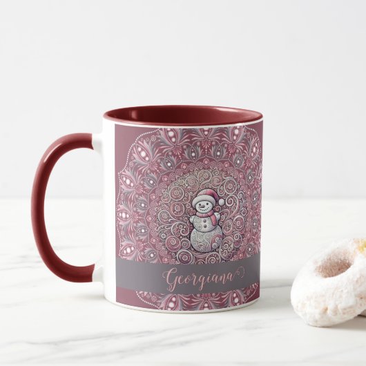 Schattigee aangepaste naam Whimsical Pink Snowman  Mok (Met donut)