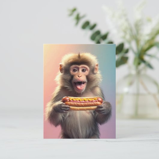 Schattigee aap met hotdog briefkaart (Staand voorkant)