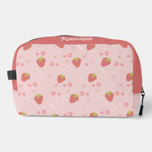 Schattigee aardbei met bloemen. toilettasje