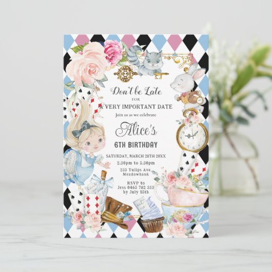 Schattigee Alice in Wonderland Verjaardagsthee Par Kaart (Staand voorkant)