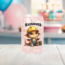 Schattigee baby-draak in een hard pet spelen met g