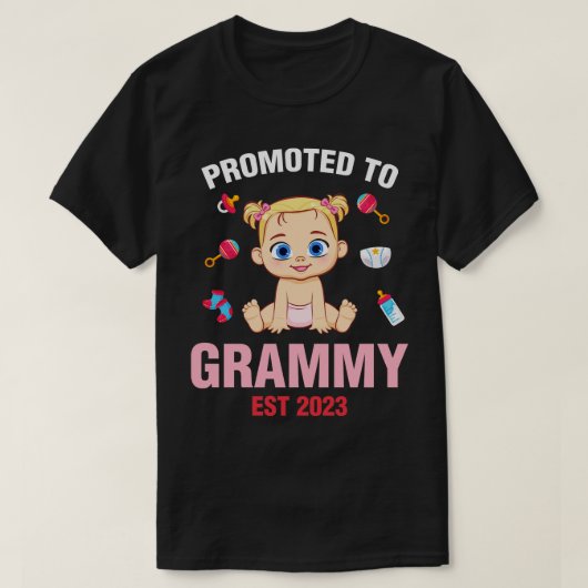 Schattigee Baby Gepromoveerd naar Granny Est 2023  T-shirt (Design voorkant)