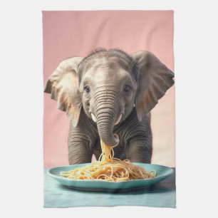 Schattigee Baby Olifant Eating Spaghetti Theedoek