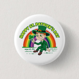 Schattigee cartoon kabouter met klaverblad en rege ronde button 3,2 cm