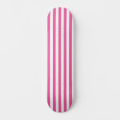 Schattigee Chic Hot Roze en Witte Verticale Gestre Skateboard (Voorkant)