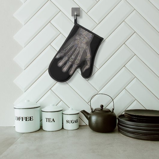 Schattigee Diamond Skeleton Hand Oven Mitt Ovenwant