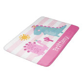 Schattigee Dinosaurussen Meisje Roze Strepen Naam  Badmat (Gekanteld)