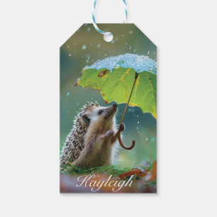 Schattigee egel met een bladparaplu cadeaulabel