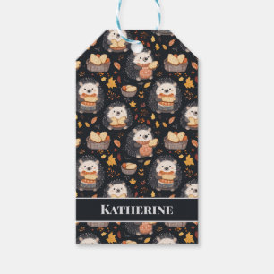 Schattigee egels met brood en herfstbladeren cadeaulabel