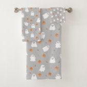 Schattigee Ghost & Pumpkin Grey Halloween Pattern Bad Handdoek (Insitu)