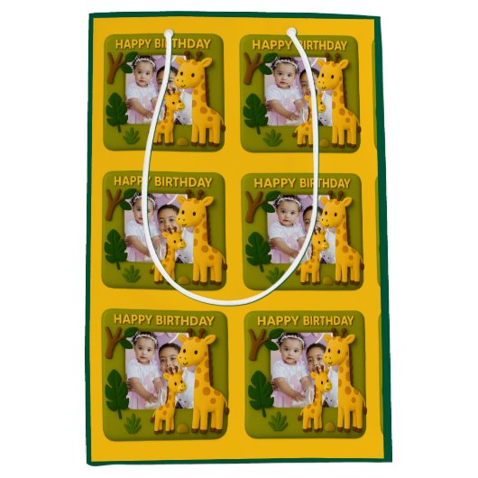 Schattigee Giraffe Verjaardag Foto Medium Cadeauzakje (Voorkant)