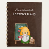 Schattigee gnoom leraar op bruin krijtbord planner (Voorkant)