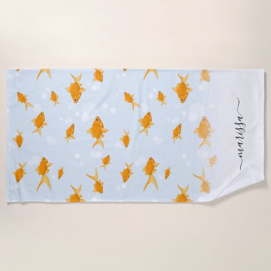 Schattigee Goudvis Zwemmen in Water Script Custom  Strandlaken (Voorkant)